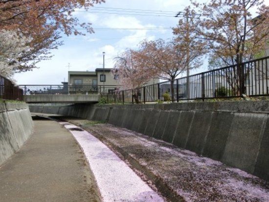 Kyugarugawa Ryokuchi Park